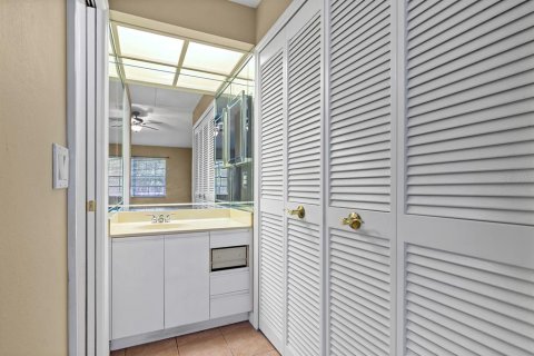 Condo in Dunedin, Florida, 2 bedrooms  № 1847490 - photo 25