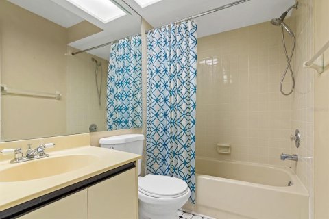 Condo in Dunedin, Florida, 2 bedrooms  № 1847490 - photo 19