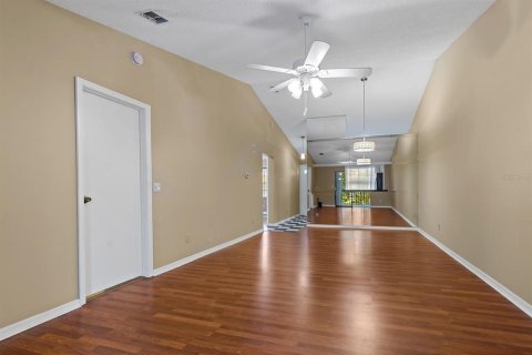 Condo in Dunedin, Florida, 2 bedrooms  № 1847490 - photo 12