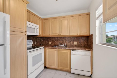 Купить кондоминиум в Бока-Ратон, Флорида 3 комнаты, 78.04м2, № 2083819 - фото 18