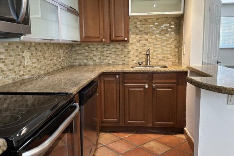 Copropriété à louer à Fort Lauderdale, Floride: 1 chambre, 62.71 m2 № 2176547 - photo 8