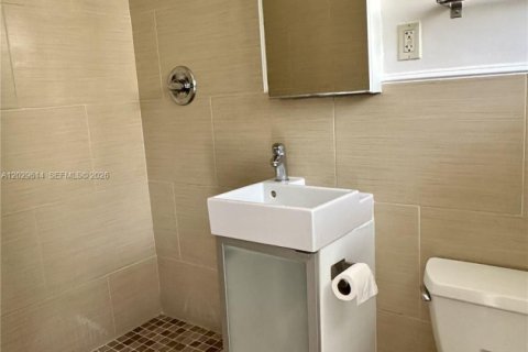 Copropriété à louer à Fort Lauderdale, Floride: 1 chambre, 62.71 m2 № 2176547 - photo 15