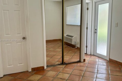 Copropriété à louer à Fort Lauderdale, Floride: 1 chambre, 62.71 m2 № 2176547 - photo 14
