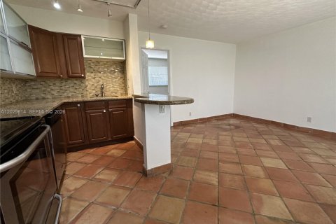 Copropriété à louer à Fort Lauderdale, Floride: 1 chambre, 62.71 m2 № 2176547 - photo 9