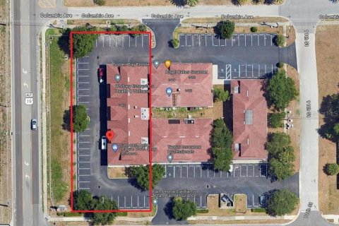 Propiedad comercial en alquiler en Palm Harbor, Florida, 661.84 m2 № 1881395 - foto 22