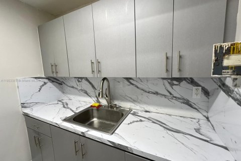 Снять в аренду кондоминиум в Хайалиа, Флорида 1 спальня, 55.37м2, № 1976321 - фото 4