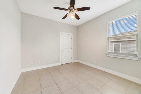 Casa en venta en Kissimmee, Florida, 4 dormitorios, 151.06 m2 № 1810434 - foto 21