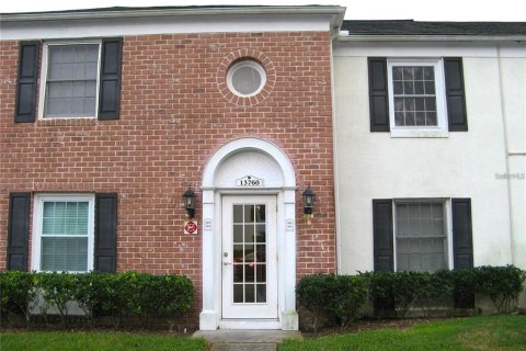 Condominio en Tampa, Florida, 2 dormitorios  № 2118010