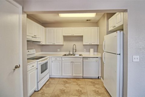 Condominio en alquiler en Tampa, Florida, 2 dormitorios, 85.84 m2 № 2118010 - foto 6