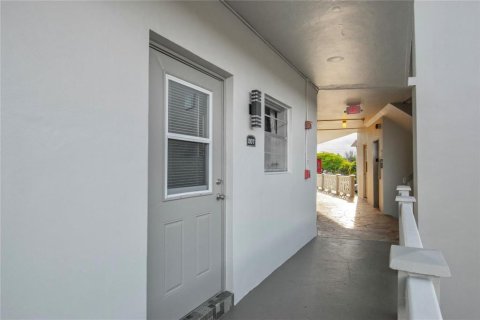 Condominio en venta en Lauderdale Lakes, Florida, 1 dormitorio, 63.55 m2 № 2146540 - foto 14