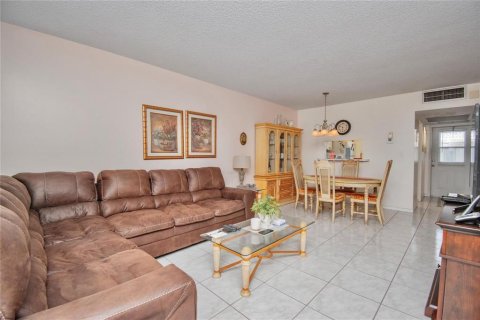 Condominio en venta en Lauderdale Lakes, Florida, 1 dormitorio, 63.55 m2 № 2146540 - foto 7