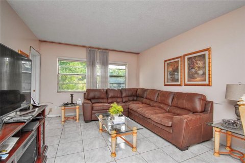 Condominio en venta en Lauderdale Lakes, Florida, 1 dormitorio, 63.55 m2 № 2146540 - foto 6