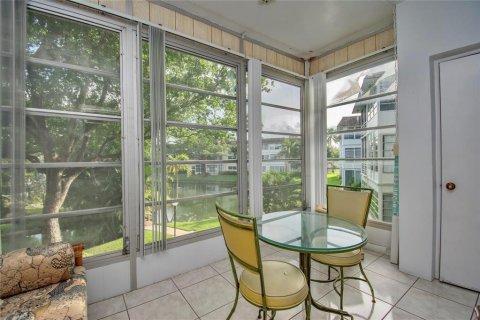 Condominio en venta en Lauderdale Lakes, Florida, 1 dormitorio, 63.55 m2 № 2146540 - foto 4