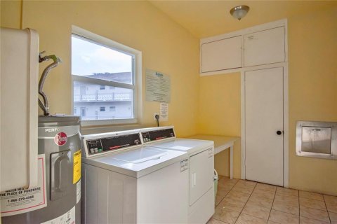 Condominio en venta en Lauderdale Lakes, Florida, 1 dormitorio, 63.55 m2 № 2146540 - foto 16