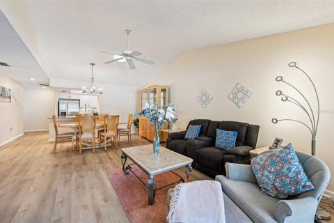 Casa en alquiler en Sarasota, Florida, 2 dormitorios, 124.49 m2 № 1854323 - foto 5