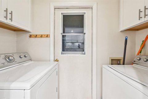 Casa en alquiler en Sarasota, Florida, 2 dormitorios, 124.49 m2 № 1854323 - foto 17