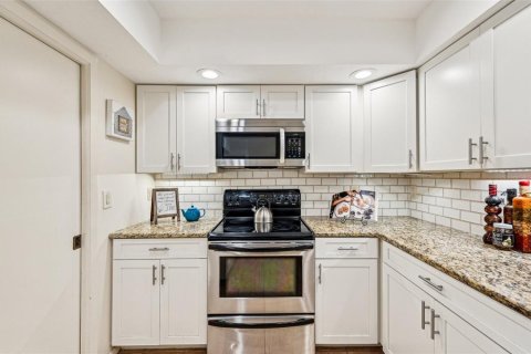 Casa en alquiler en Sarasota, Florida, 2 dormitorios, 124.49 m2 № 1854323 - foto 14