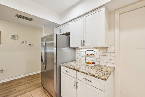 Casa en alquiler en Sarasota, Florida, 2 dormitorios, 124.49 m2 № 1854323 - foto 15