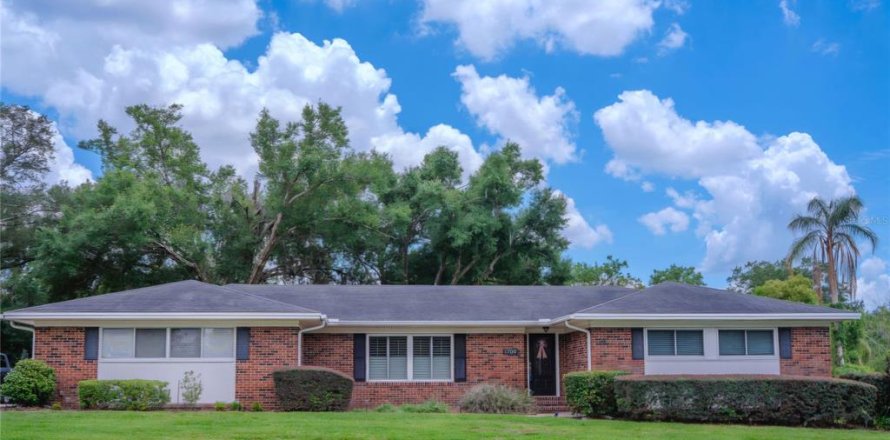 Villa ou maison à Lakeland, Floride 4 chambres, 213.86 m2 № 2279882