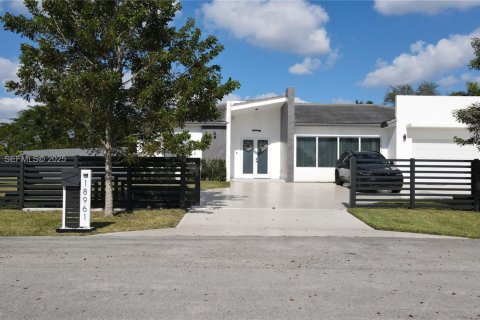 Casa en alquiler en Homestead, Florida, 4 dormitorios, 334.45 m2 № 1991664 - foto 18
