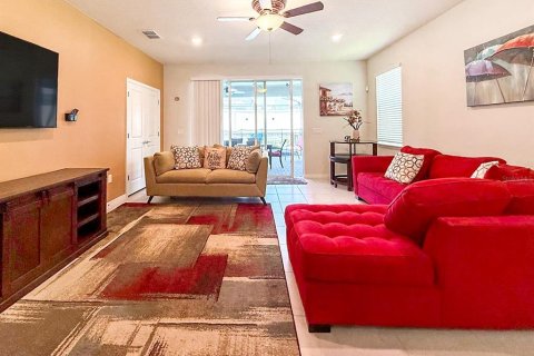 House in Davenport, Florida 7 bedrooms, 304.91 sq.m. № 1769625 - photo 10