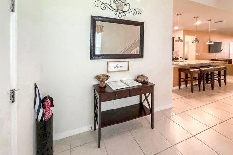 House in Davenport, Florida 7 bedrooms, 304.91 sq.m. № 1769625 - photo 3