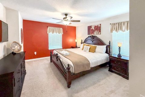 House in Davenport, Florida 7 bedrooms, 304.91 sq.m. № 1769625 - photo 25