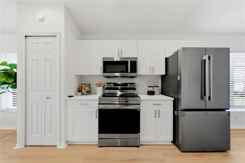 Villa ou maison à vendre à Sarasota, Floride: 3 chambres, 165.27 m2 № 2329883 - photo 16