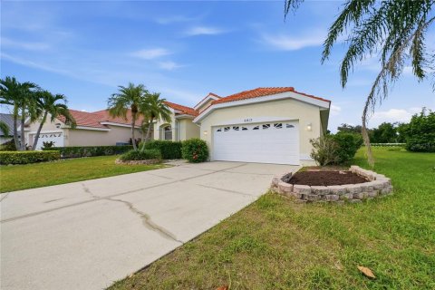 Villa ou maison à vendre à Sarasota, Floride: 3 chambres, 165.27 m2 № 2329883 - photo 3