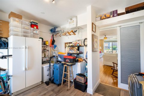 Condominio en venta en Hallandale Beach, Florida, 1 dormitorio, 65.03 m2 № 1947115 - foto 13