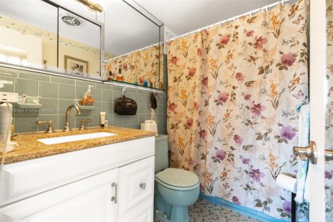 Condominio en venta en Hallandale Beach, Florida, 1 dormitorio, 65.03 m2 № 1947115 - foto 11