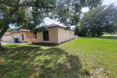 Villa ou maison à vendre à Spring Hill, Floride: 3 chambres, 163.97 m2 № 1853370 - photo 3