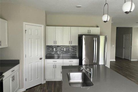 House in Wesley Chapel, Florida 5 bedrooms, 229.47 sq.m. № 1815963 - photo 8