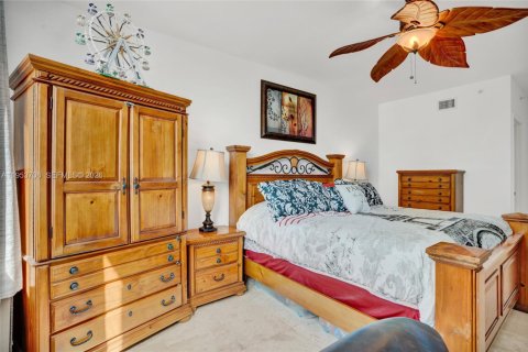 Copropriété à vendre à Hallandale Beach, Floride: 2 chambres, 97.73 m2 № 2153281 - photo 18