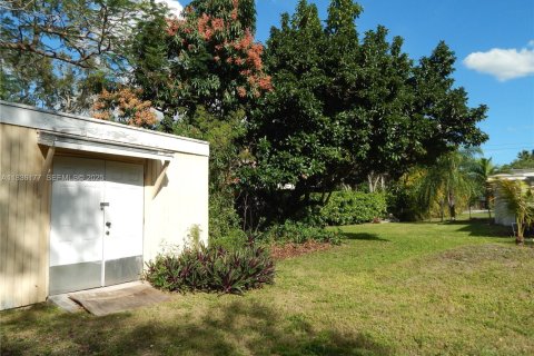 House in Miami, Florida 4 bedrooms, 138.05 sq.m. № 1819912 - photo 23