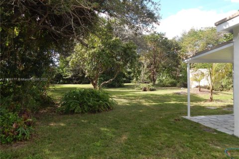 House in Miami, Florida 4 bedrooms, 138.05 sq.m. № 1819912 - photo 16