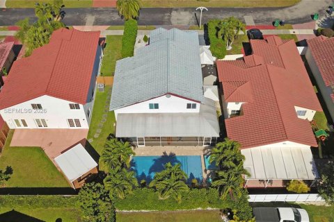 Villa ou maison à vendre à Miami, Floride: 5 chambres, 195.28 m2 № 2004856 - photo 4