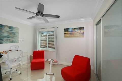 Villa ou maison à vendre à Miami, Floride: 5 chambres, 195.28 m2 № 2004856 - photo 23