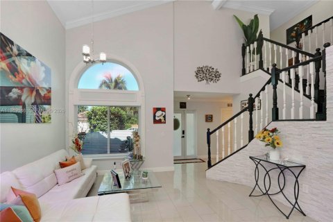 Villa ou maison à vendre à Miami, Floride: 5 chambres, 195.28 m2 № 2004856 - photo 12