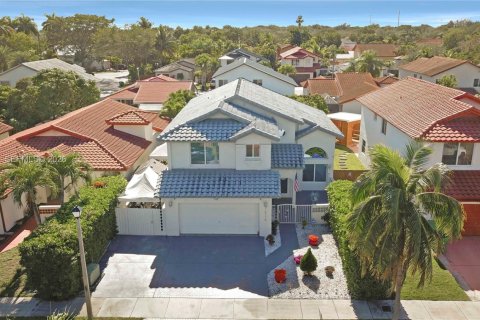 Villa ou maison à vendre à Miami, Floride: 5 chambres, 195.28 m2 № 2004856 - photo 6