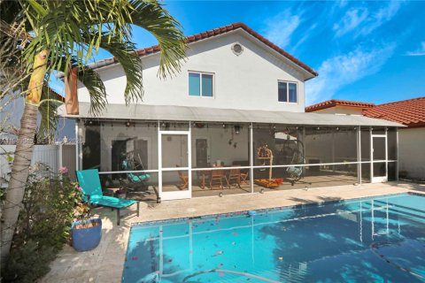 Villa ou maison à vendre à Miami, Floride: 5 chambres, 195.28 m2 № 2004856 - photo 9