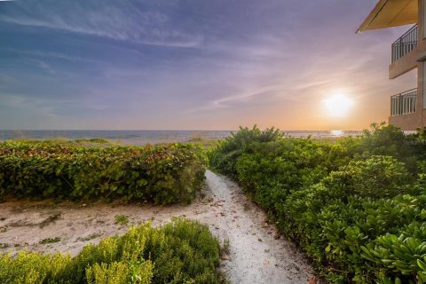 Condo in Holmes Beach, Florida, 2 bedrooms  № 1508954 - photo 8