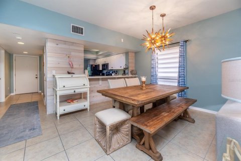 Condo in Holmes Beach, Florida, 2 bedrooms  № 1508954 - photo 13