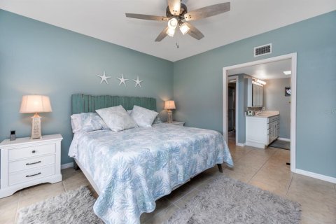 Condo in Holmes Beach, Florida, 2 bedrooms  № 1508954 - photo 22