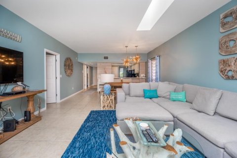 Condo in Holmes Beach, Florida, 2 bedrooms  № 1508954 - photo 19