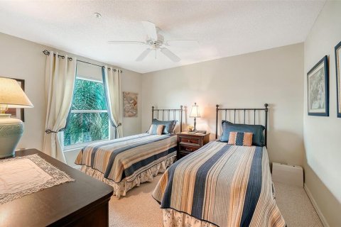 Condo in Sarasota, Florida, 2 bedrooms  № 2199577 - photo 22