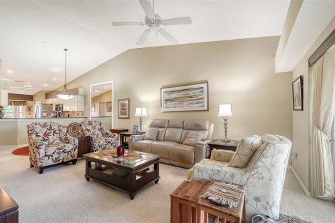 Condo in Sarasota, Florida, 2 bedrooms  № 2199577 - photo 9