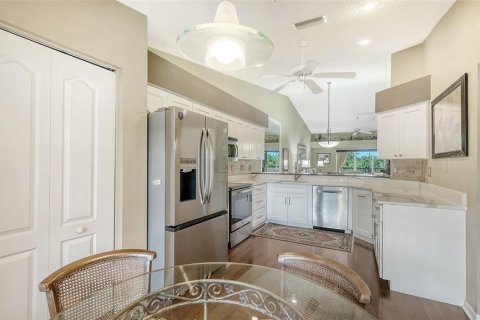 Condo in Sarasota, Florida, 2 bedrooms  № 2199577 - photo 14