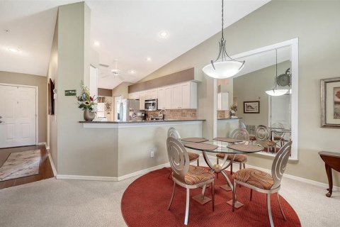 Condo in Sarasota, Florida, 2 bedrooms  № 2199577 - photo 10