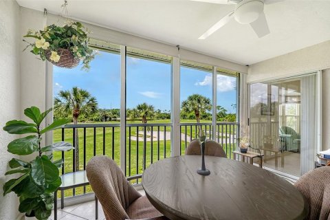 Condo in Sarasota, Florida, 2 bedrooms  № 2199577 - photo 6